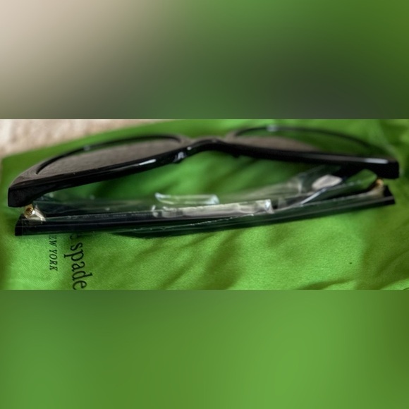 ?KATE SPADE??NWOT?Samantha Sunglases in Black